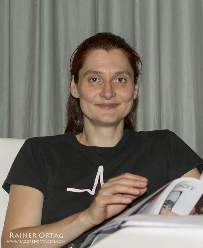 Angelika Niescier: NOW in der World of Basses Reutlingen 2015