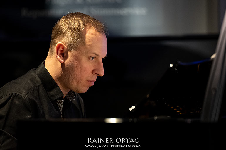 Dominik Wania mit dem Olivier le Goas Trio im C.Bechstein Centrum Tübingen 2025