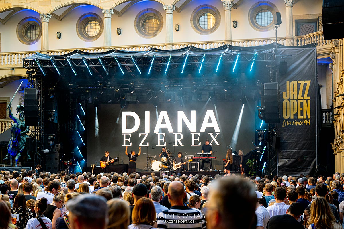 Diana Ezerex bei der jazzopen Stuttgart 2024