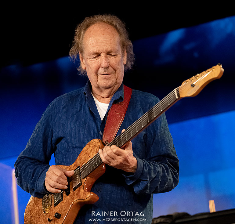 Lee Ritenour bei der jazzopen Stuttgart 2024