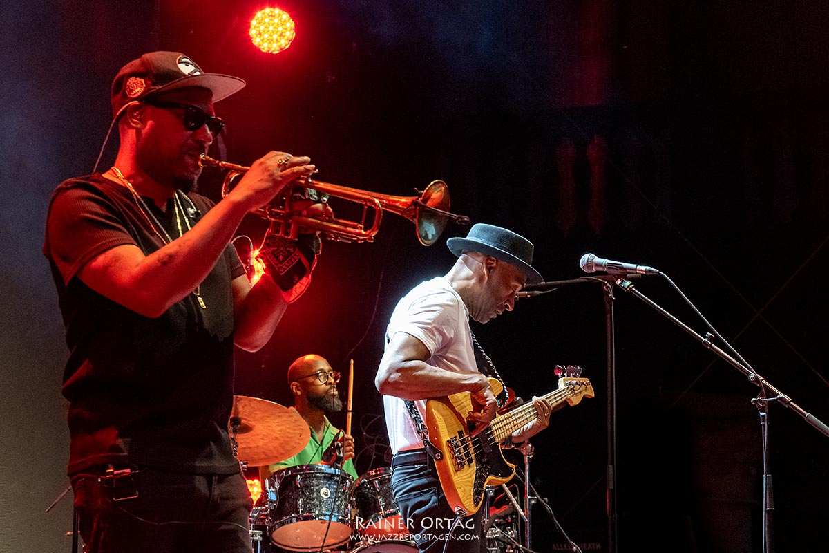 Marcus Miller bei der jazzopen Stuttgart 2024