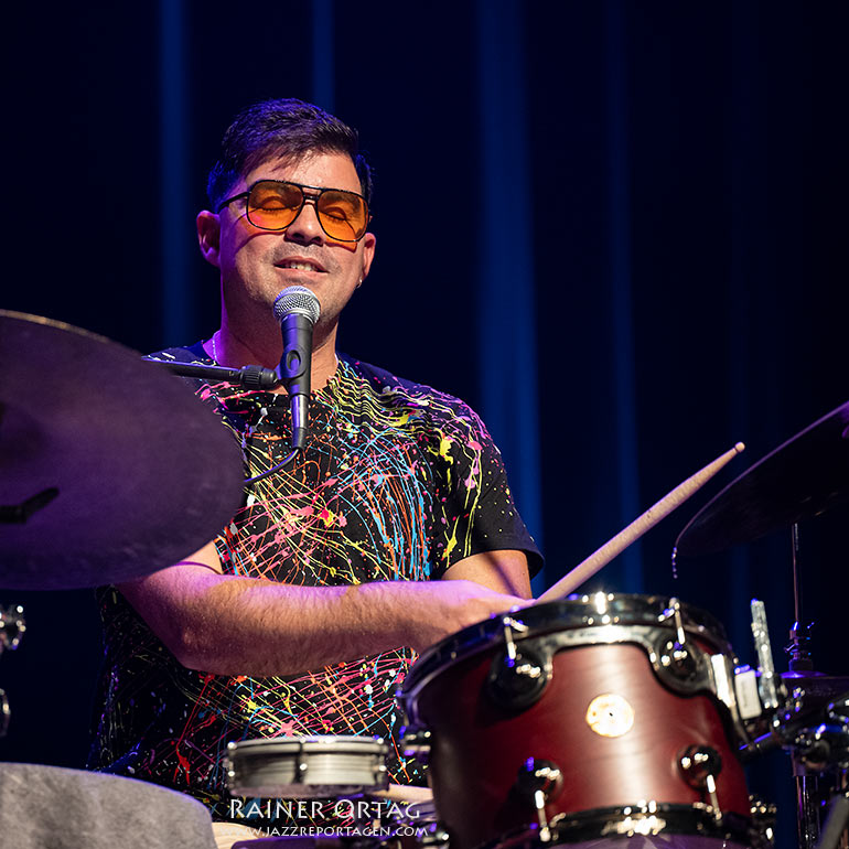 Michael Olivera and The Cuban Jazz Syndicate bei den Internationalen Theaterhaus Jazztagen 2024