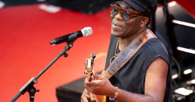 Richard Bona bei der jazzopen Stuttgart 2024