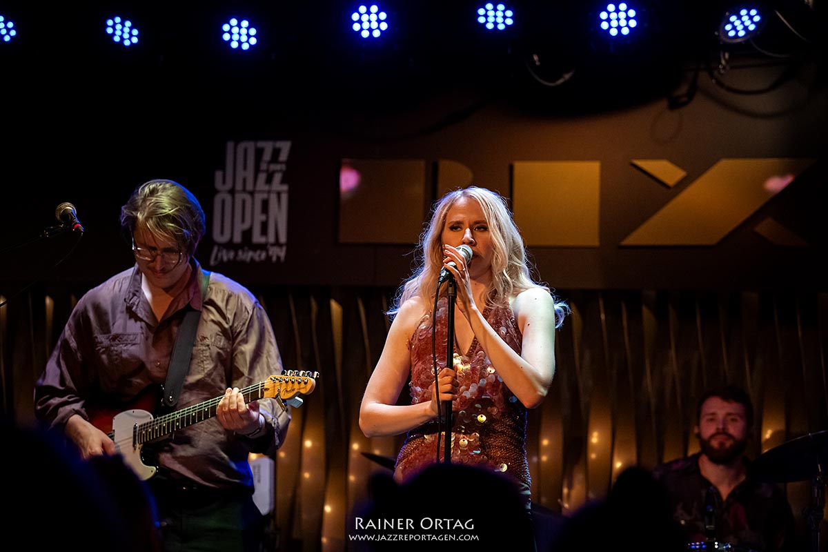 Rita Ray bei der jazzopen Stuttgart 2024 im Jazzclub Bix