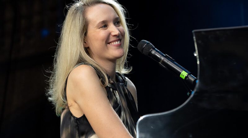 Sarah McKenzie bei der jazzopen Stuttgart 2022