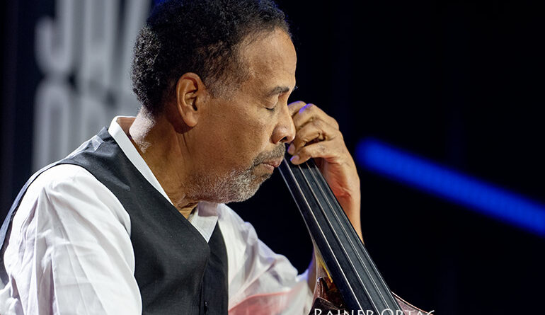 Stanley Clarke bei der jazzopen Stuttgart 2022