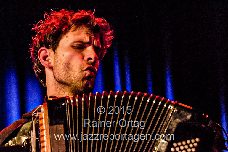 Vincent Peirani beim SWR New Jazzmeeting 2013 im Sudhaus Tübingen