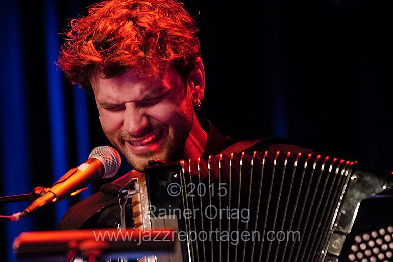 Vincent Peirani beim SWR New Jazzmeeting 2013 im Sudhaus Tübingen