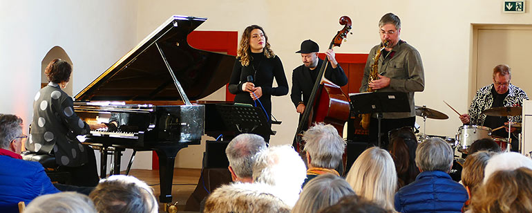 Cemre Yilmaz Quintett in Weil der Stadt